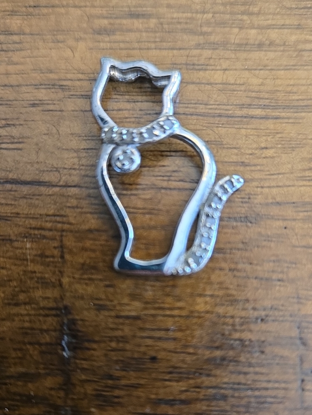Silver Cat-Shaped Pet Charm Keyring Accent